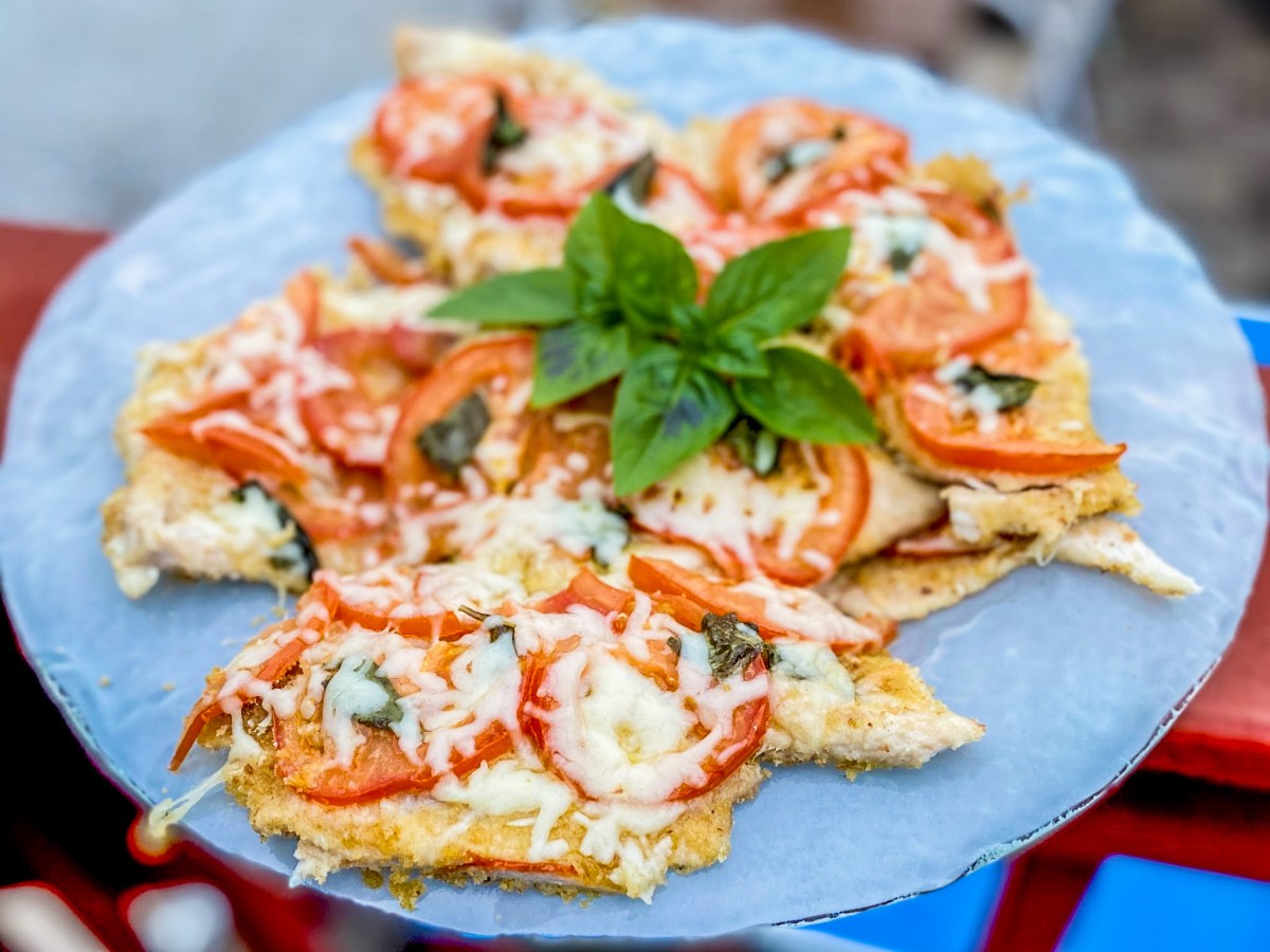Breaded Chicken Cutlets with Tomatoes and&nbsp;Mozzarella